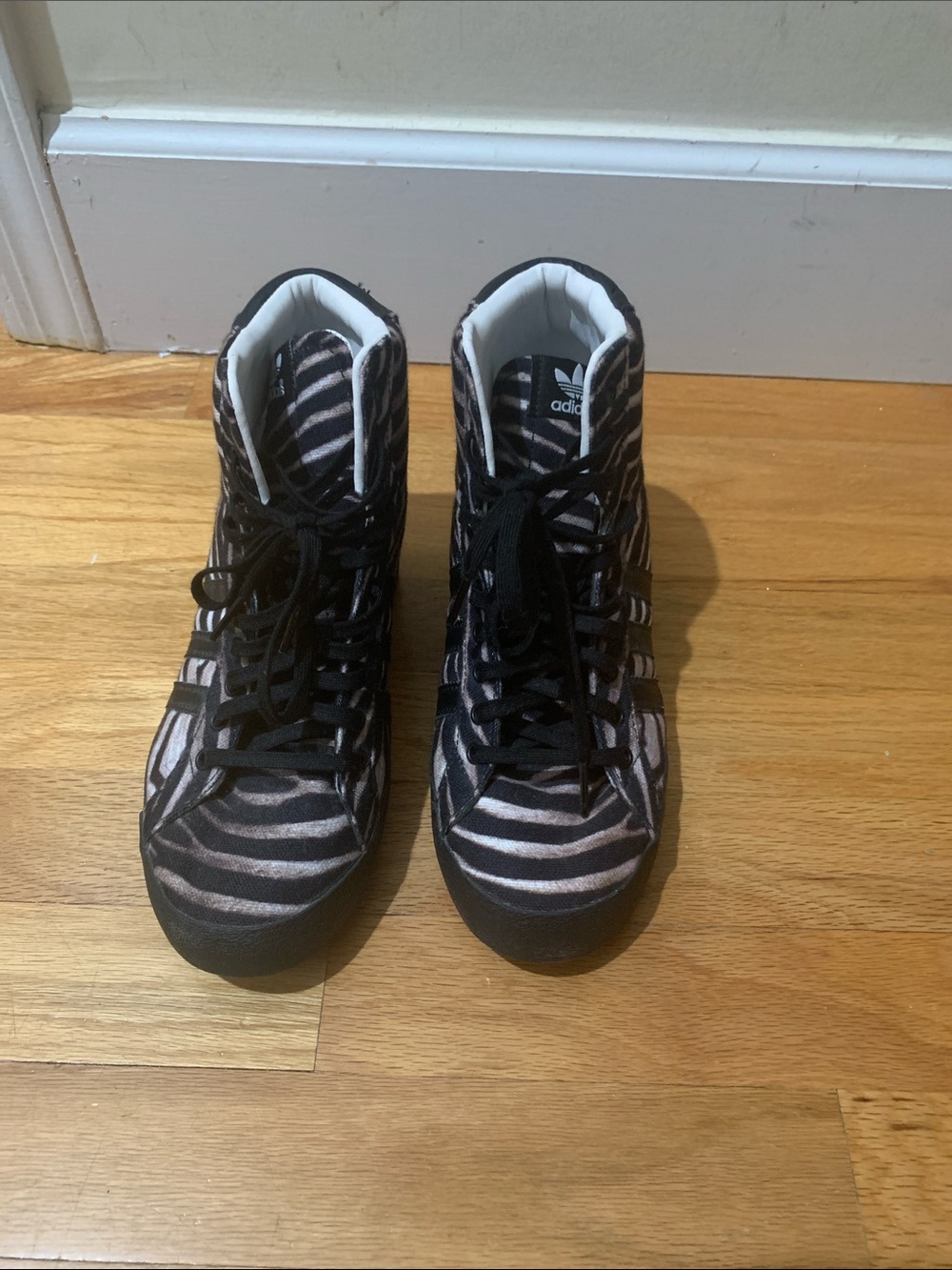 adidas Black & White Zebra Stripe High-Top Sneakers Sz 7.5